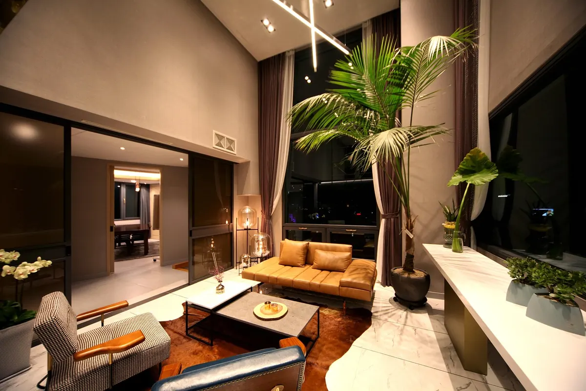 Coffee Table Materials Compared: Oak, Mango, Glass and Marble